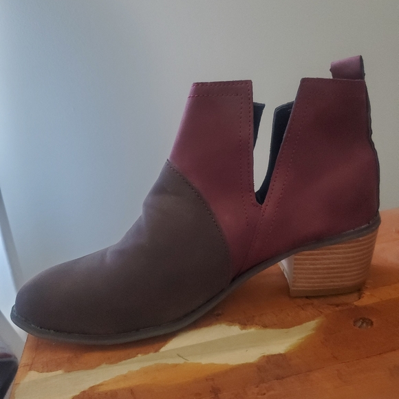 Booties - Picture 2 of 3